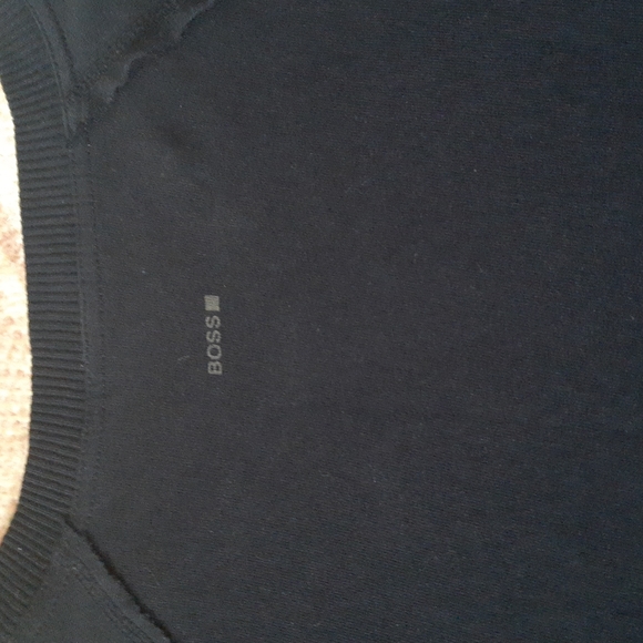Hugo Boss 'Keep Them Flying' Longsleeve T-shirt - Picture 14 of 17